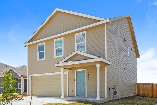 Building Photo - 2412 Lake Hls