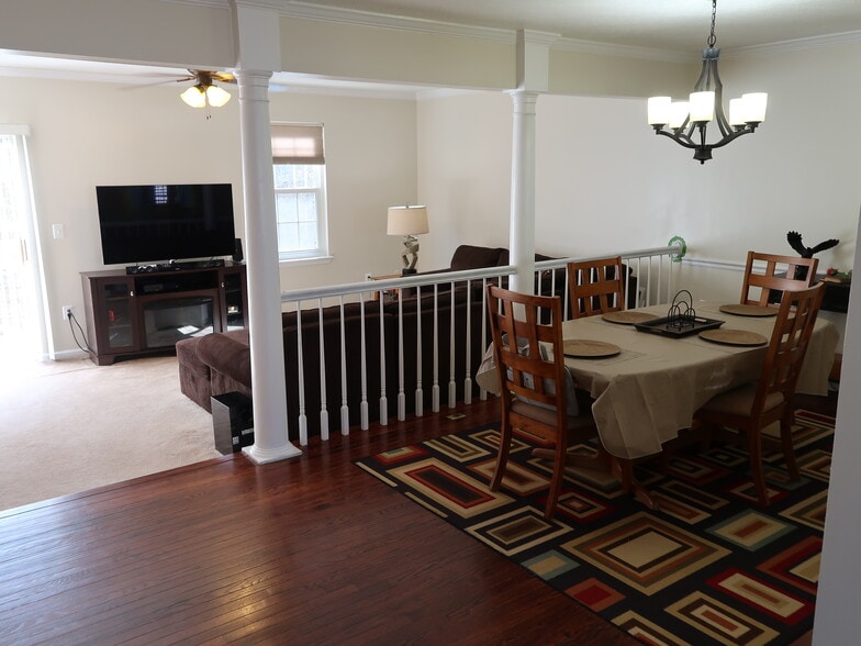 Building Photo - 504 Waters Cove Ct