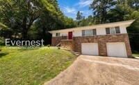 Building Photo - 2 Bed/1 Bath Home with Garage / Available Soon!