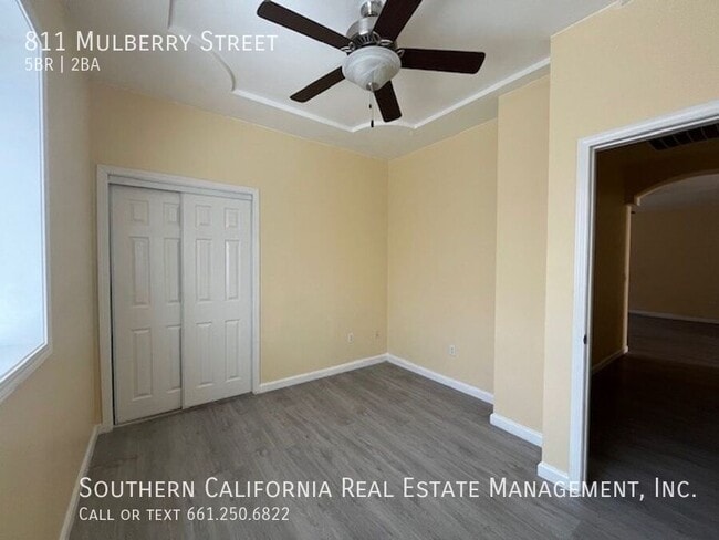 Building Photo - 811 Mulberry St