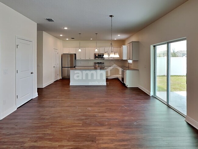 Building Photo - 2805 Ponds Trl