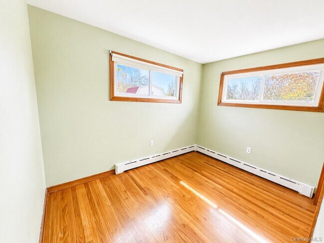 Building Photo - 4181 US-209