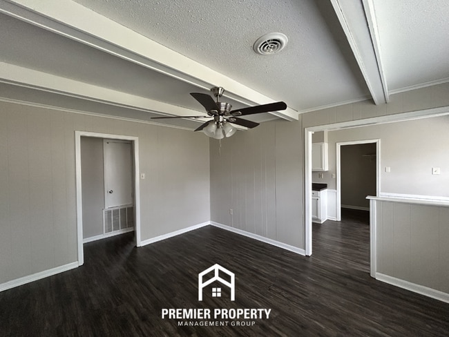 Building Photo - Charming 3BR/2BA in Southaven | Hardwood Floors & Large Fenced Backyard