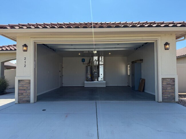 Building Photo - 212 Monitor Mesa Ct