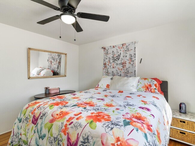 Building Photo - Unfurnished | 2 Bed / 1 Bath | NE Albuquer...