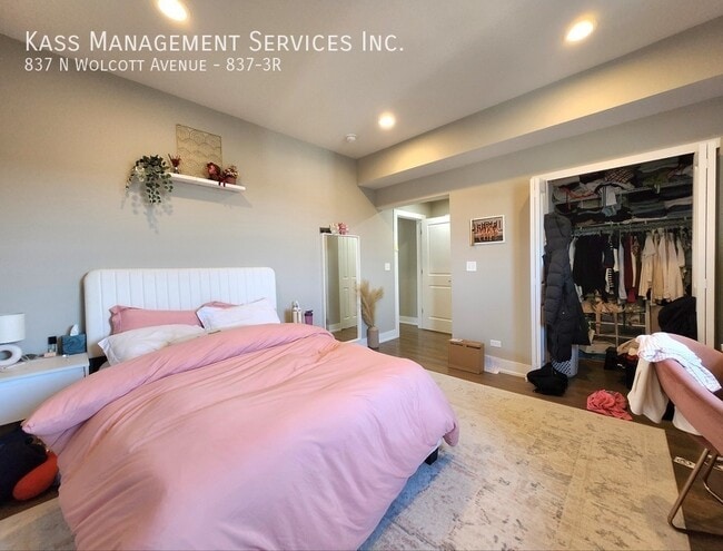 Building Photo - 837 N Wolcott Ave