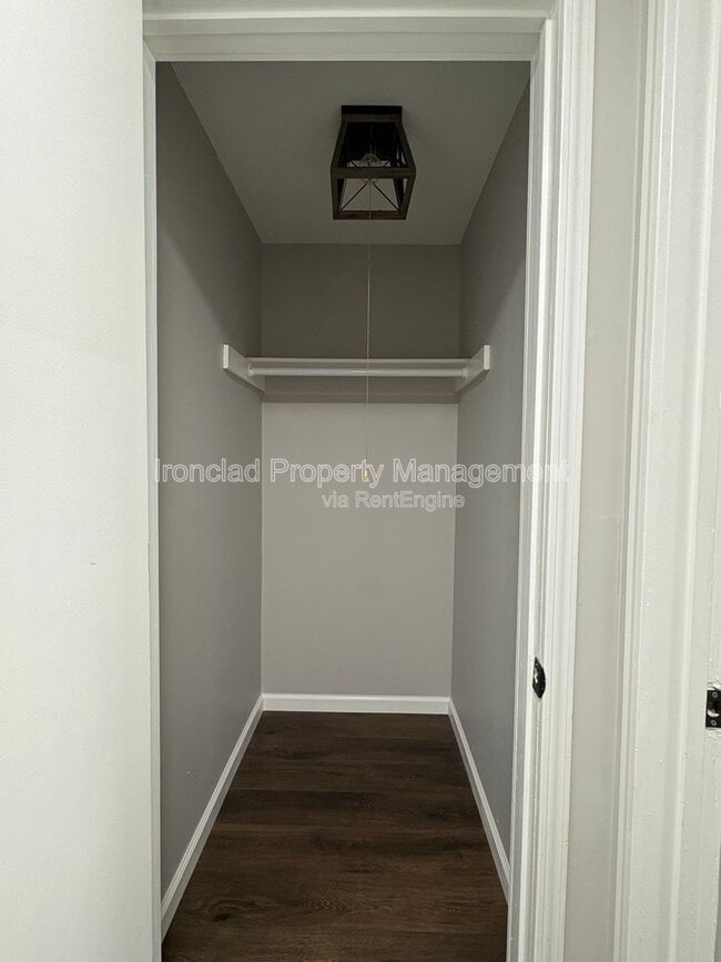 Building Photo - 818 Pine St