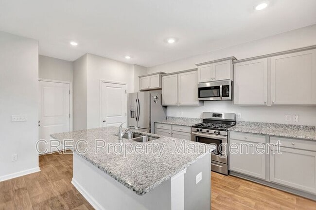 Building Photo - 575 Wayton Cir