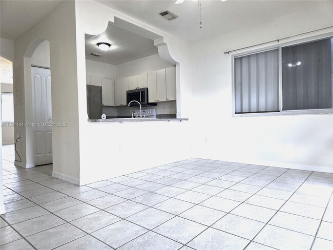 Building Photo - 130 SW 109th Ave