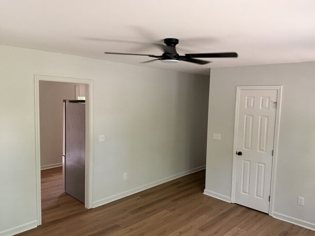 Building Photo - 9828 Starwood Dr
