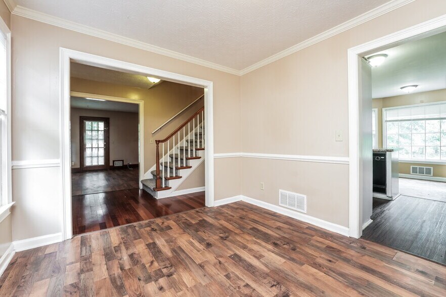 Building Photo - 3550 Spring Creek Cir