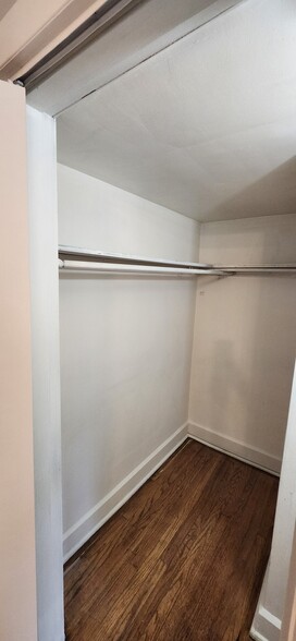 Building Photo - 5842 Goener Ave