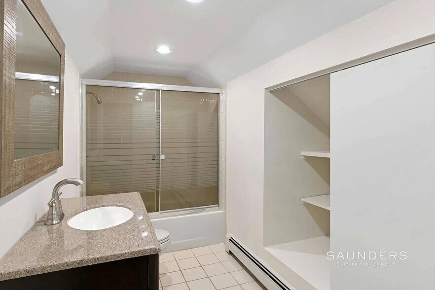 Building Photo - 5 Munroe Ave