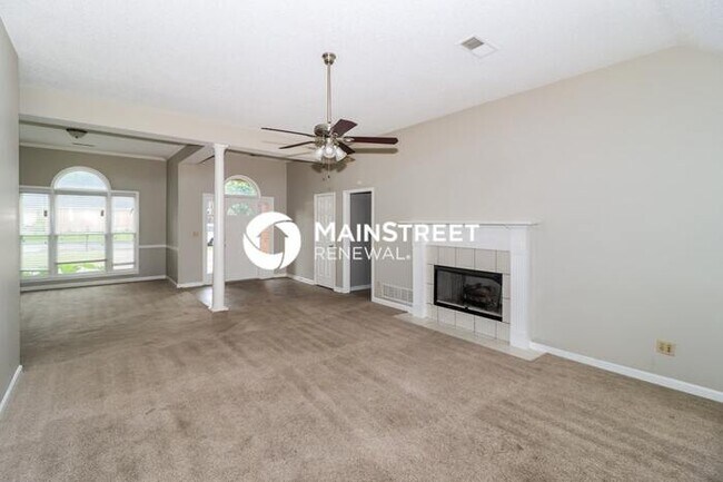 Building Photo - 4 Bedroom Pet-Friendly Home in Cordova, TN with Main Street Renewal