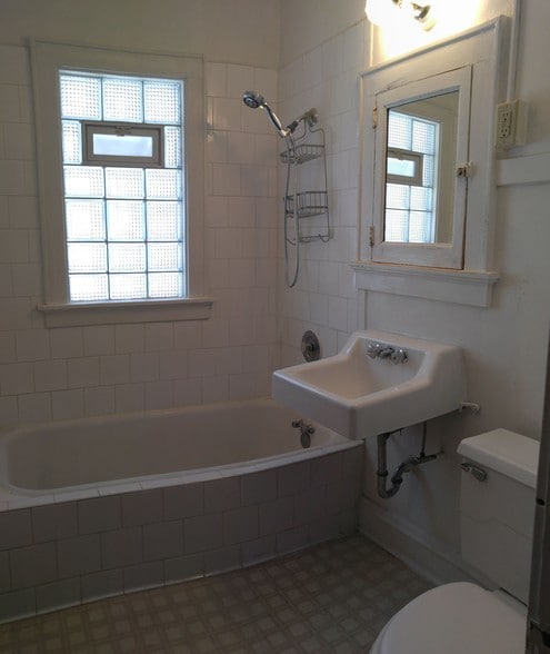 Bathroom - 5414 W Galena St