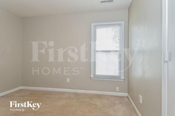 Building Photo - 1503 Groveland Trail