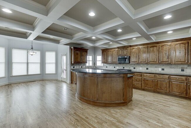 Building Photo - 4537 Grandview Pkwy