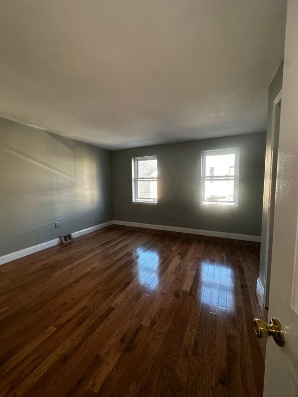 Primary Photo - 1316 E Berks St