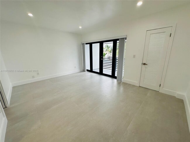 Building Photo - 7157 W 19th Ct