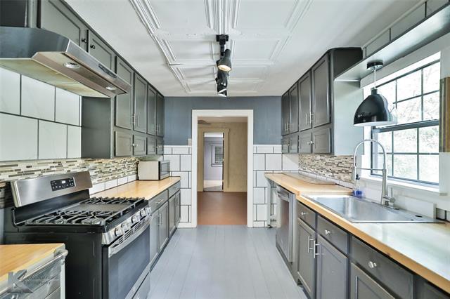 Building Photo - 609 Sunset Dr