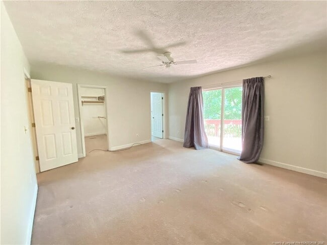 Building Photo - 3299 Liverpool Dr