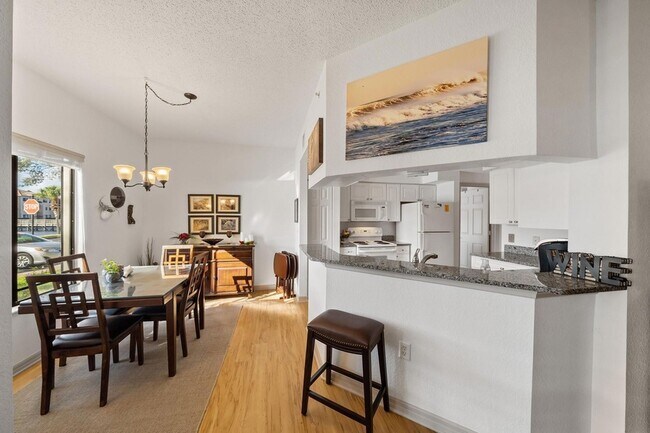 Building Photo - 3019 Alcazar Pl