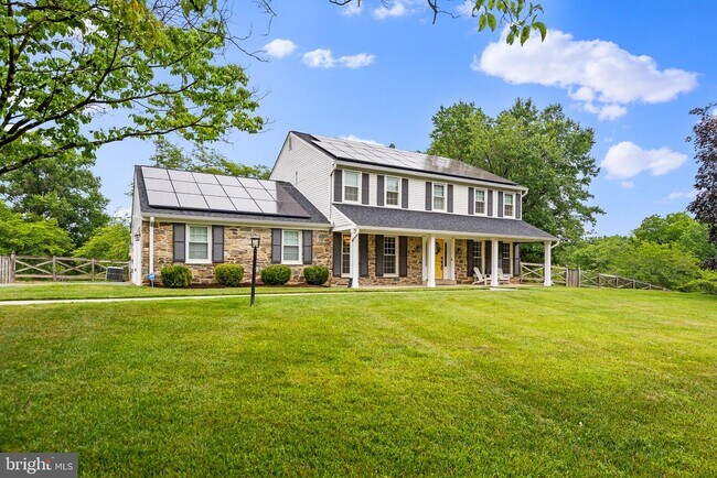 Building Photo - 1 Glenhurst Ct