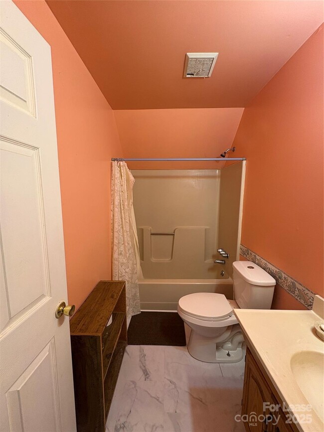 Building Photo - 7200 Strawberry Ln