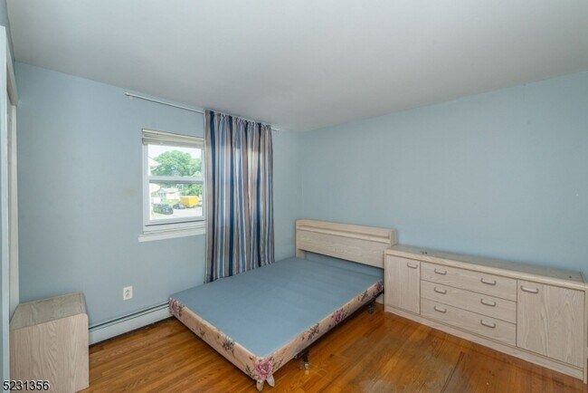 Building Photo - 101 N Beverwyck Rd