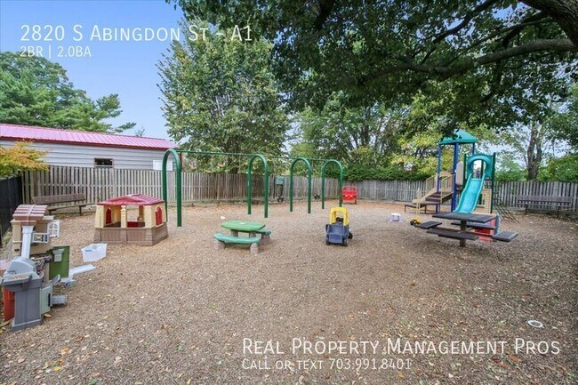 Building Photo - 2820 S Abingdon St
