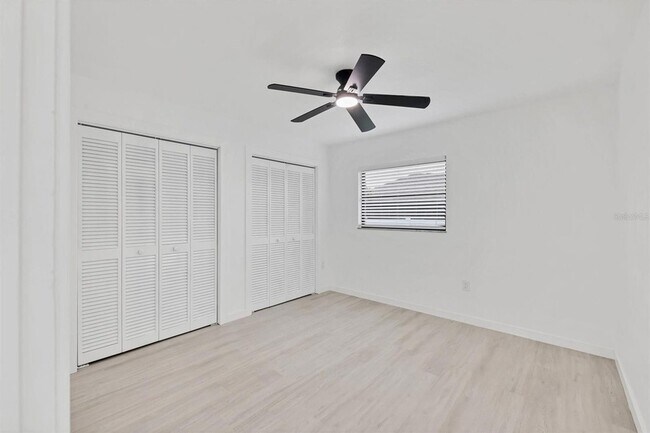 Building Photo - 948 Andrews Ave NW