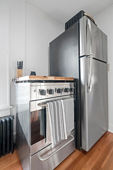 Building Photo - 4413 Albany Post Rd