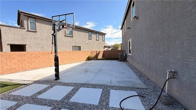 Building Photo - 3208 Rowan Brook Ave