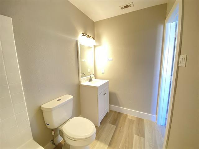 Building Photo - 5125 Sunshine Dr