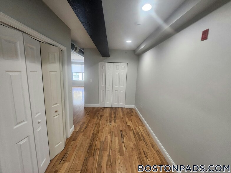 Building Photo - 26 Portland St