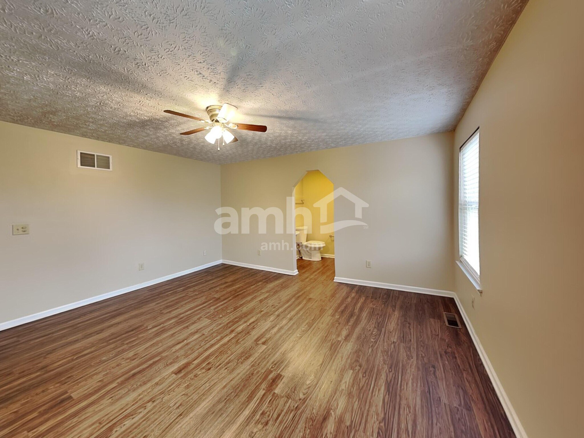 Building Photo - 1713 Convair Dr