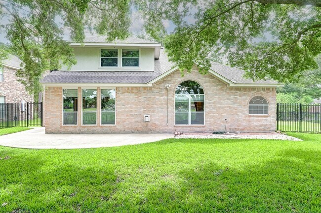 Building Photo - 10103 Cottonwood Canyon Dr