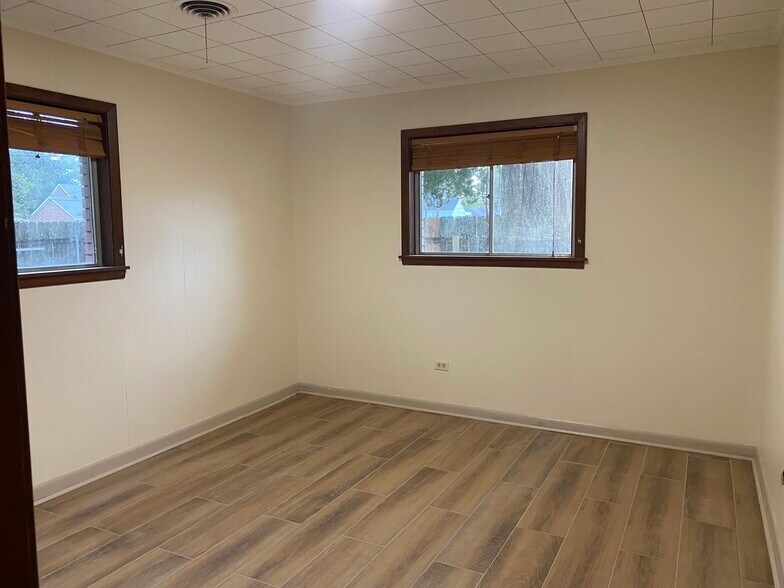 Bedroom - 407 N Morton St