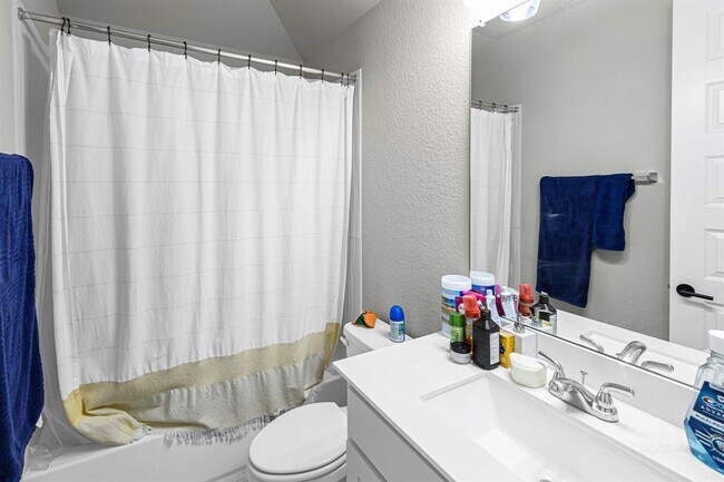 Building Photo - 7211 Sylvan Birch Trl