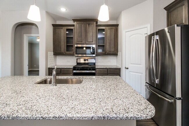 Building Photo - 6265 Thunderwing Dr