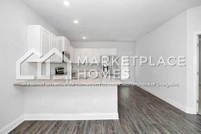 Building Photo - 417 Edgebrook Dr
