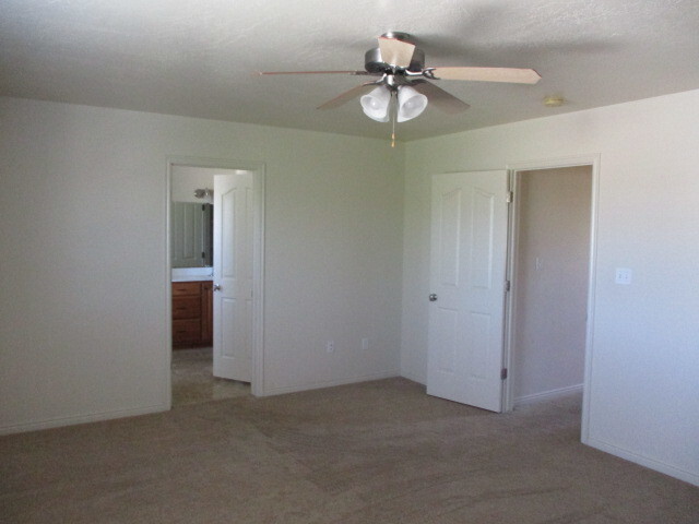 Building Photo - 3 Bedroom, 2.5 Bathroom Twin Home - Gemini...