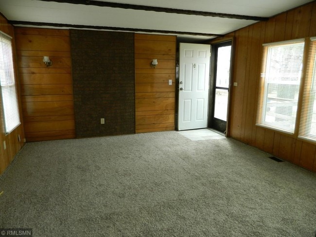 Building Photo - 185 US-212