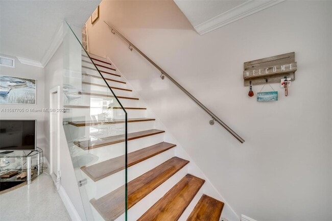 Building Photo - 5450 N Ocean Blvd