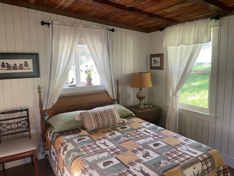 Bedroom no. 1 - 1430 Sunshine Trl