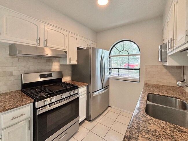 Building Photo - Beautiful One-Story Home in Woodlawn Hills!