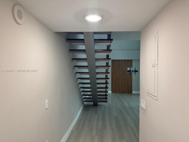 Building Photo - 41 SE 5th St