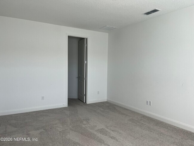 Building Photo - 66 Otsego Ln