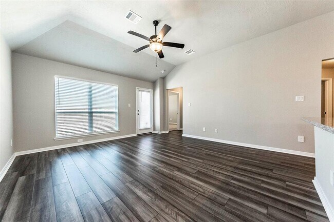 Building Photo - 8224 Tourmaline Wy