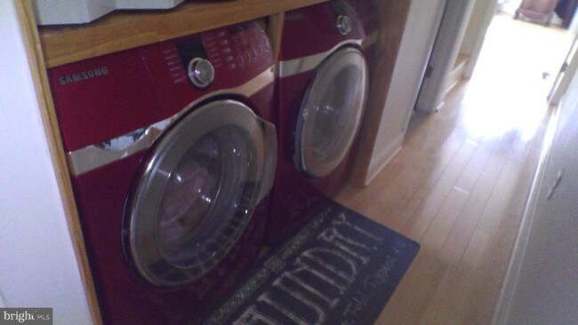 Building Photo - 778 McHenry St